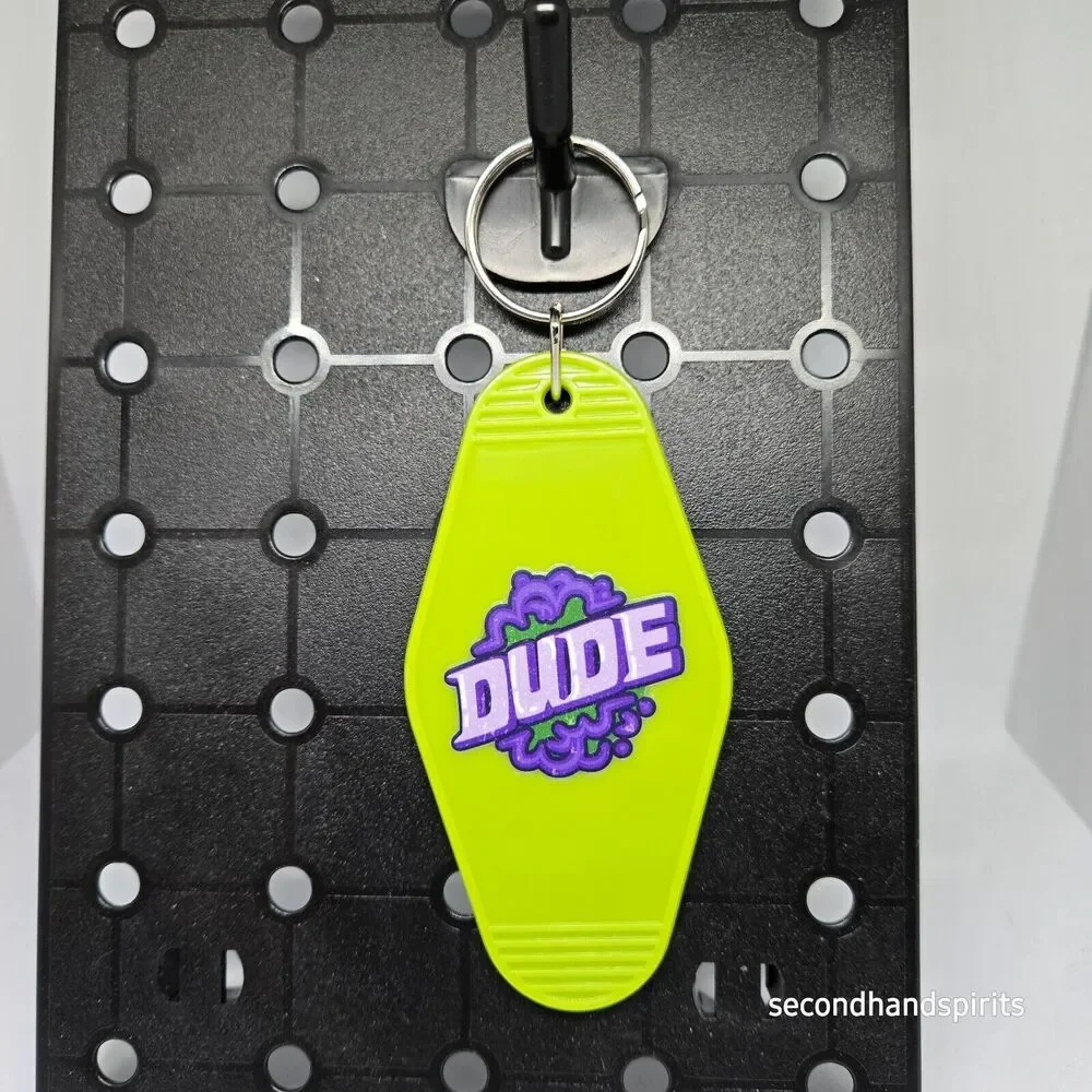 Nostalgic Classic Motel Keychain DUDE
